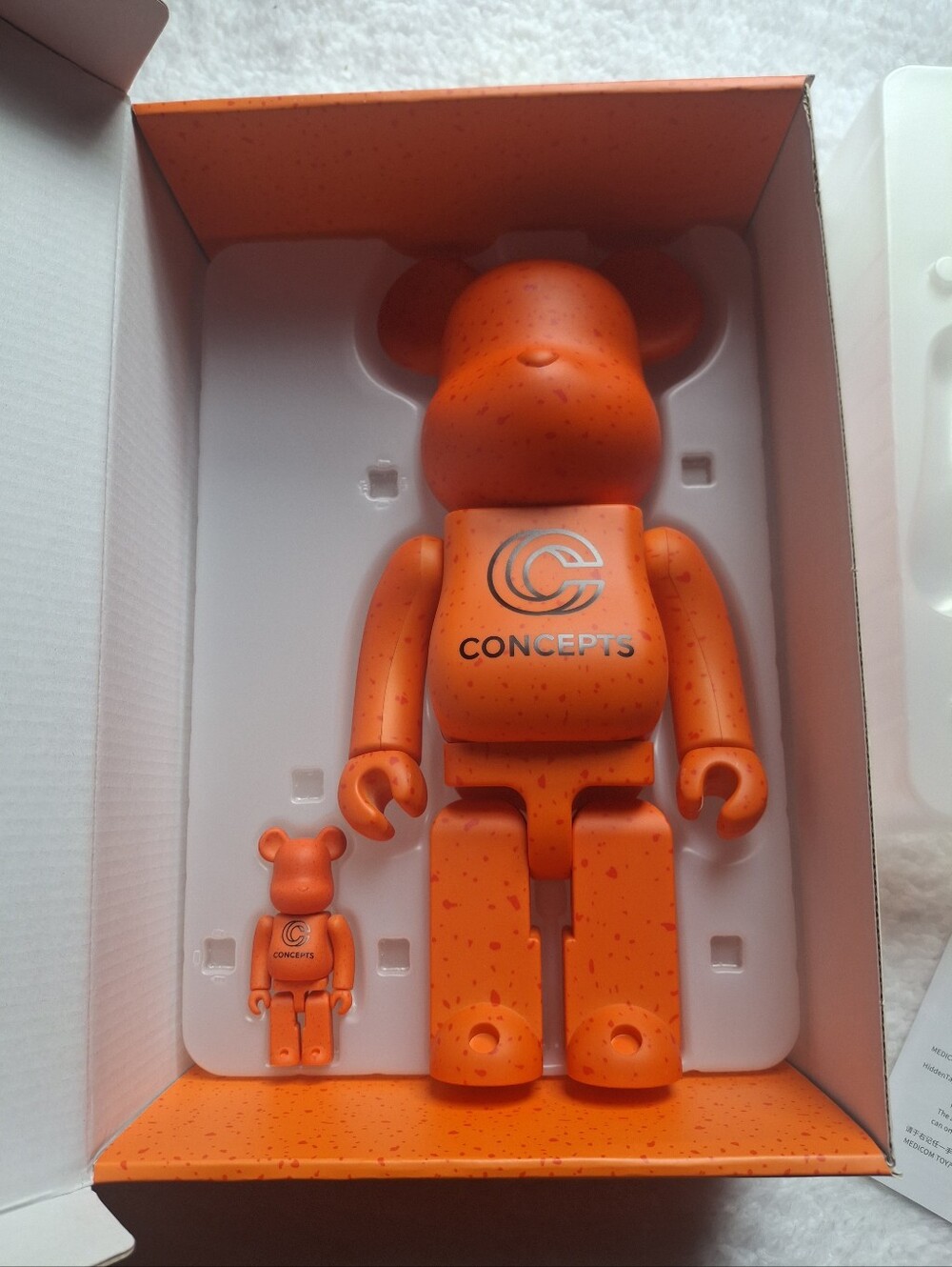CONCEPTS Orange Speckled Bearbrick Home Art Figure In Shoebox 100% & 400%
